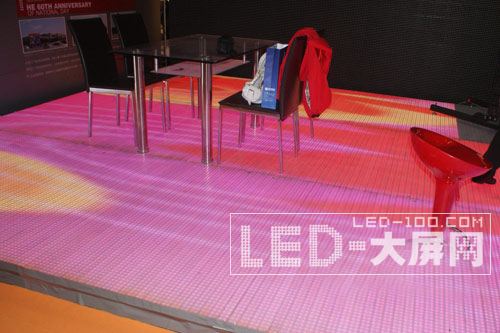 <a href=http://www.https8x7h.com target=_blank>LED@ʾ</a>౱HLED@ʾg(sh)չ